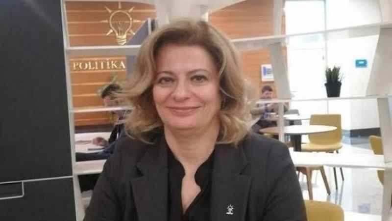 AK Parti Söke İlçe Başkanı Sibel Menderes görevinden ayrıldı AK Parti Söke İlçe Başkanı Sibel Menderes görevinden ayrıldı