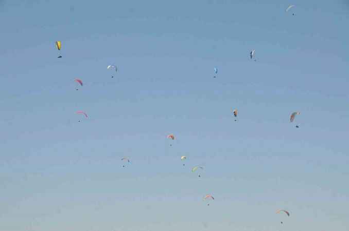 10. Akşehir XC Open Türkiye Yamaç Paraşütü Yarışması başladı