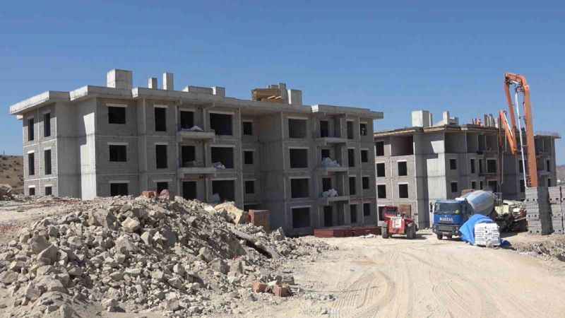 Cumhuriyet tarihinin en büyük sosyal konut hamlesi "İlk Evim" konutları hızla yükseliyor Cumhuriyet tarihinin en büyük sosyal konut hamlesi "İlk Evim" konutları hızla yükseliyor