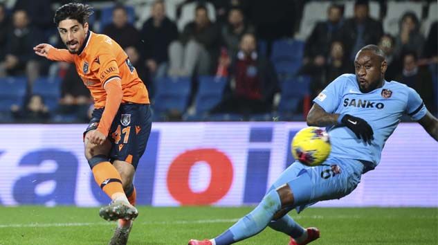 Medipol Başakşehir yeniden liderliğe yükseldi