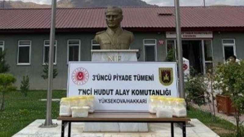 MSB: “Hakkari hudut hattında 9 bin 888 gram metamfetamin ele geçirildi” MSB: “Hakkari hudut hattında 9 bin 888 gram metamfetamin ele geçirildi”