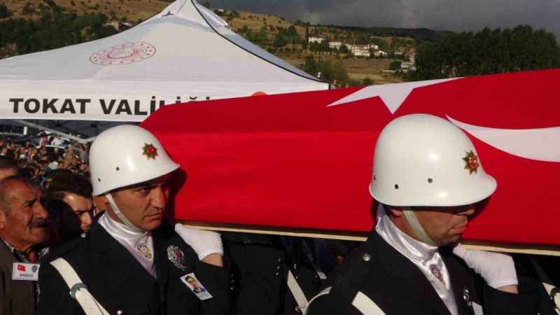 Şehit polis son yolculuğuna uğurlandı