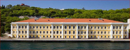 Galatasaray Üniversitesi Sözleşmeli Personel alacak