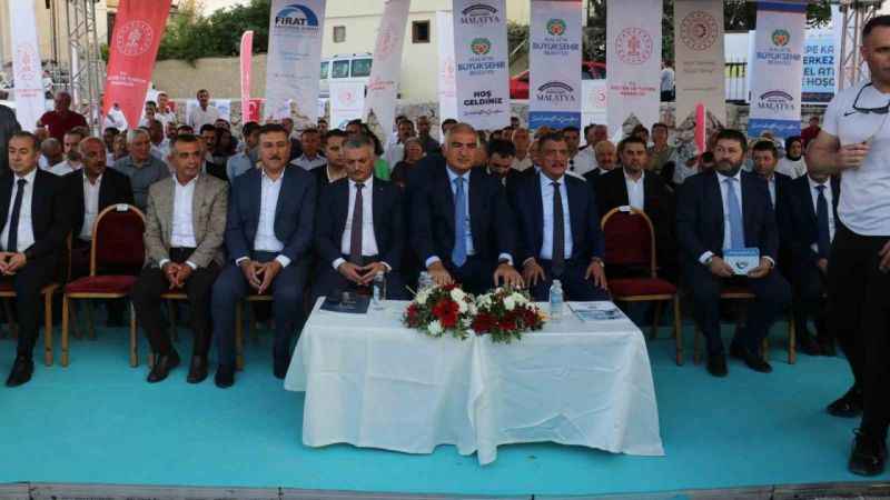 Bakan Ersoy: “Malatya ayağa kalkana kadar buradayız”