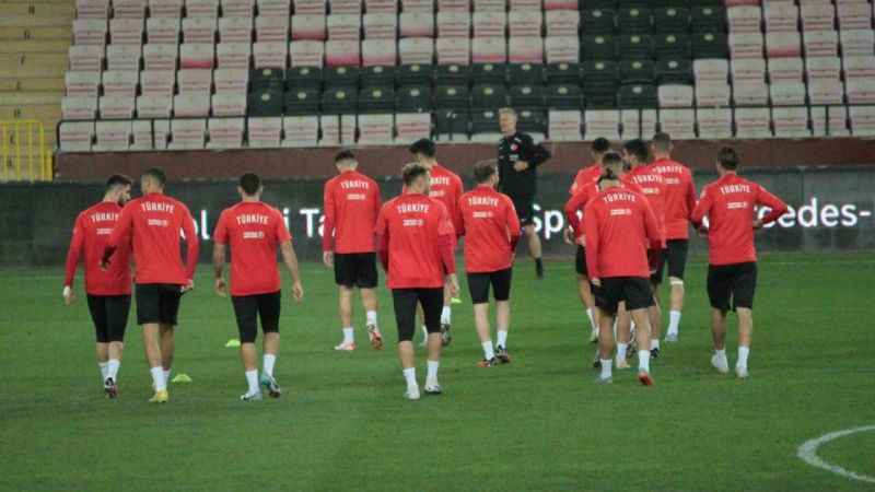 A Milli Takım, Ermenistan maçı hazırlıklarını tamamladı A Milli Takım, Ermenistan maçı hazırlıklarını tamamladı