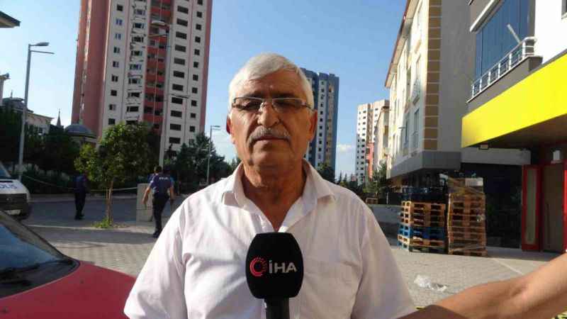 700 dairenin bulunduğu ’Yeşil Evler’de patlatıcıyla yıkımlar başladı