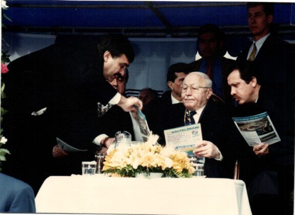 Prof. Dr. Veysel EROĞLU’nun kaleminden ; Türkiye’de Sanayinin Kalkınmasında  Necmettin ERBAKAN’ın Rolü