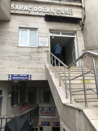 Camilerde Sorumsuz İmam ve Müezzinler Var