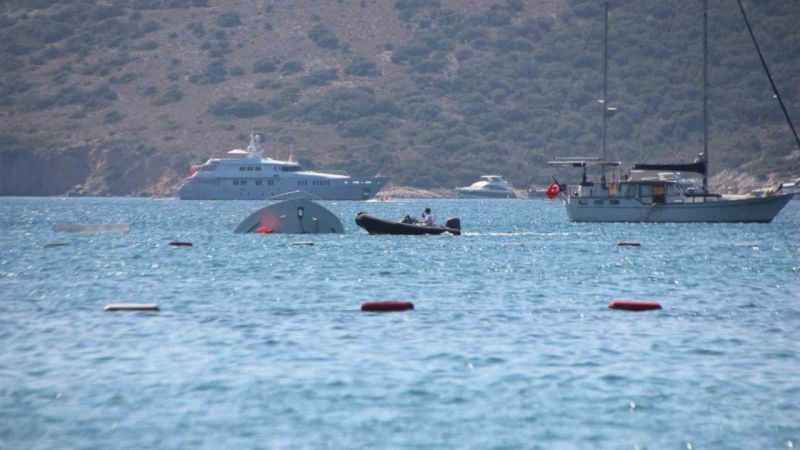 Bodrum’da 19 metrelik motoryat battı
