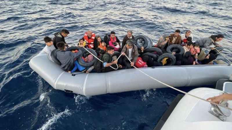 Ayvacık açıklarında 43 kaçak göçmen kurtarıldı Ayvacık açıklarında 43 kaçak göçmen kurtarıldı
