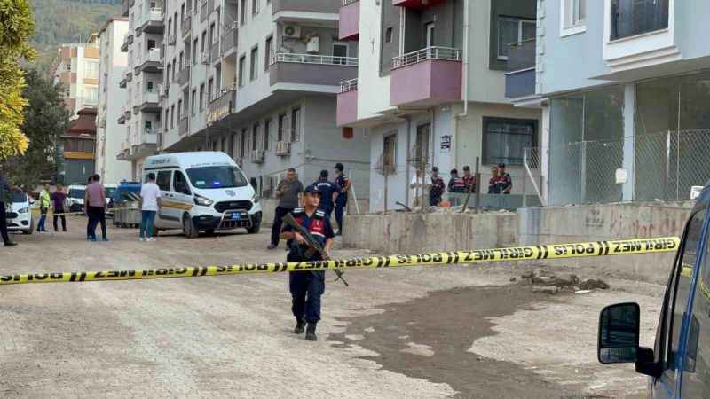 Osmaniye’de silahlı çatışma: 1 asker şehit, 2 asker yaralı Osmaniye’de silahlı çatışma: 1 asker şehit, 2 asker yaralı