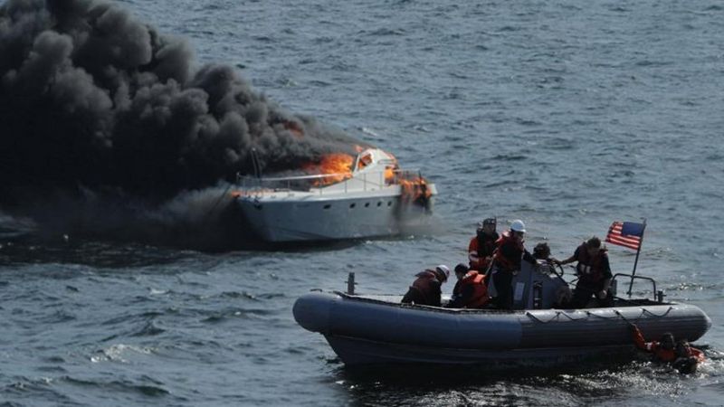 Silivri açıklarındaki yat yangınına ABD savaş gemisi müdahale etmiş
