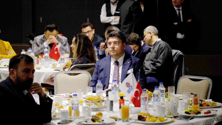 Genç Nüfus Enerjimiz Yetişmiş Kalifiye İş Gücü Ülkemizin Ekonomik Lokomotifi Olacaktır.