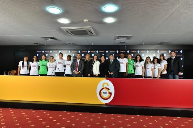 Galatasaray Kadınlar Futbol Takımı Hepsiburada ile Sahada