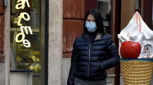 İtalya’da yeni koronavirüs salgını nedeniyle okul ve üniversiteler kapatıldı