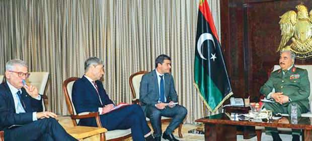 Avrupa’dan Hafter’e skandal ziyaret