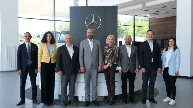 Mercedes-Benz Türk’ün Yeni Yetkili Servisi Bursa Odabaşı açıldı Mercedes-Benz Türk’ün Yeni Yetkili Servisi Bursa Odabaşı açıldı