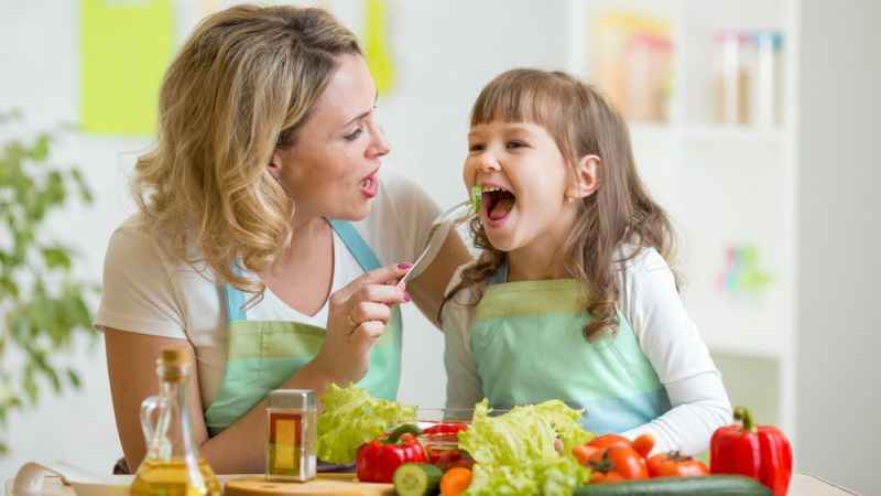 Çocuğunuzu vitamine ‘boğmayın!’ Çocuğunuzu vitamine ‘boğmayın!’