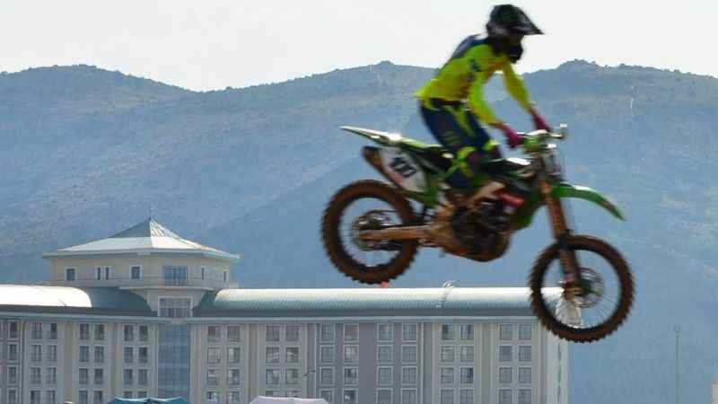 Motosiklet tutkunları Afyonkarahisar'da buluştu Motosiklet tutkunları Afyonkarahisar'da buluştu