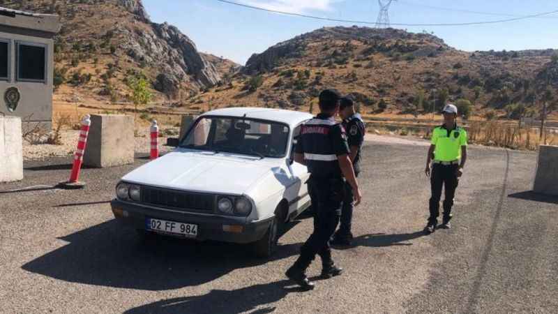 Jandarma ve polis ekiplerinden ortak denetim Jandarma ve polis ekiplerinden ortak denetim