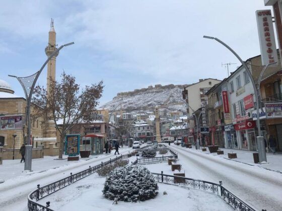 BAYBURT’TAN BEYAZ KARELER…