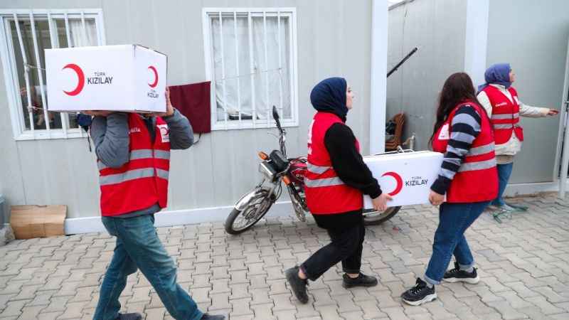 Kızılay 1.2 milyon depremzedeye kış yardımı gerçekleştirdi