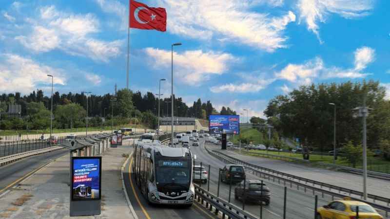 Metrobüs’te yolcu rekoru Metrobüs’te yolcu rekoru