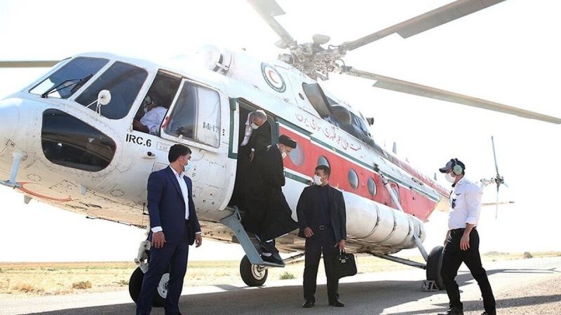İran Cumhurbaşkanı Reisi’yi taşıyan helikopter sert iniş yaptı İran Cumhurbaşkanı Reisi’yi taşıyan helikopter sert iniş yaptı