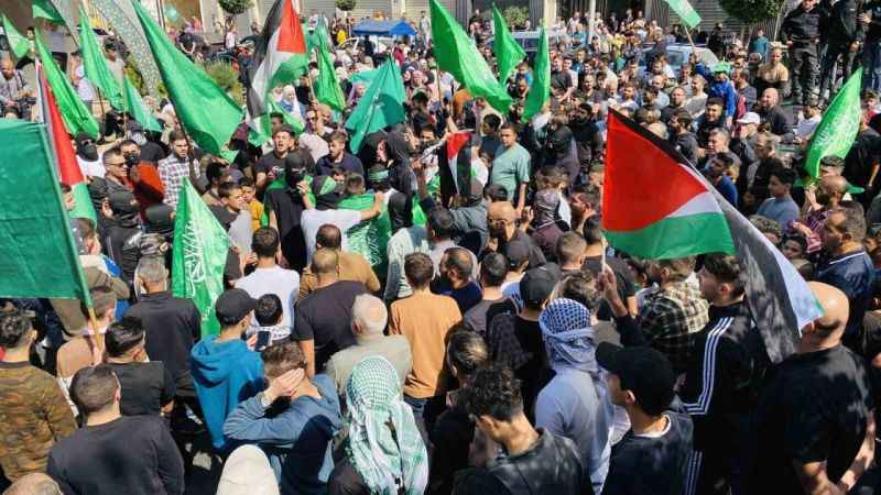 Filistinliler, Gazze’deki hastane saldırısını protesto etti