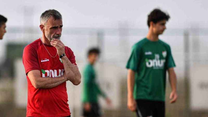 Bursaspor, Serik Belediyespor maçı çalışmalarını Antalya’da sürdürüyor Bursaspor, Serik Belediyespor maçı çalışmalarını Antalya’da sürdürüyor