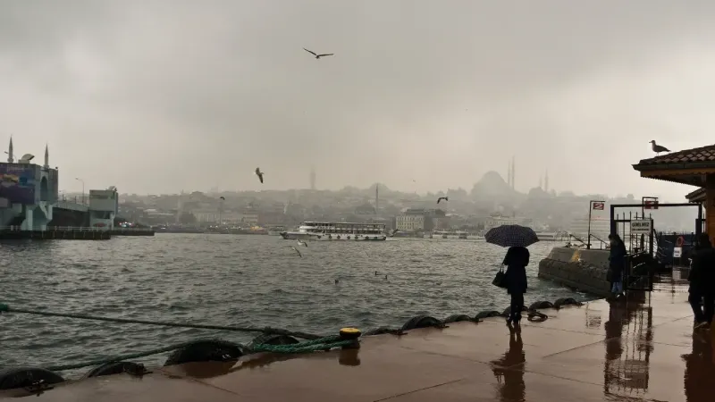 AKOM'dan İstanbul için fırtına uyarısı