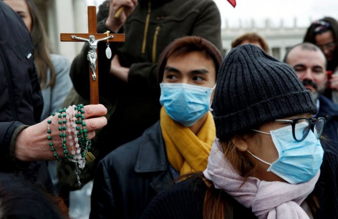Korona çıktı, mertlik bozuldu! Böyle dua ettiler