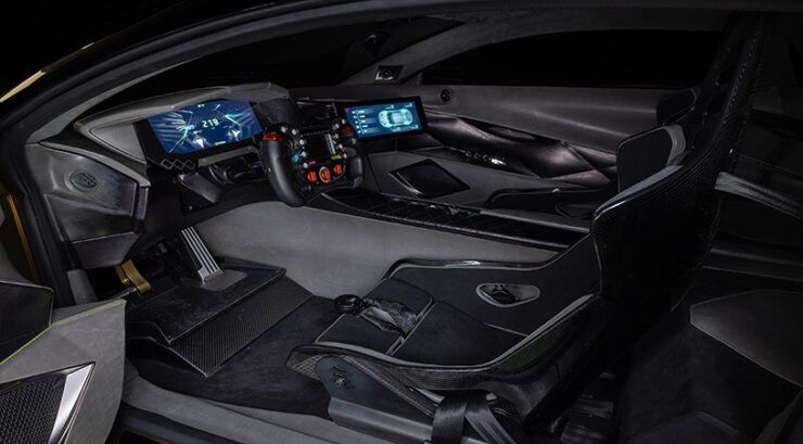 PİSTLERDEKİ ELEKTRİKLİ UZMANLIĞINI YOLLARA TAŞIYOR