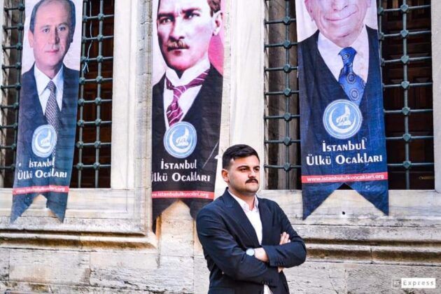 Türk Gençliği Yalnız Değildir