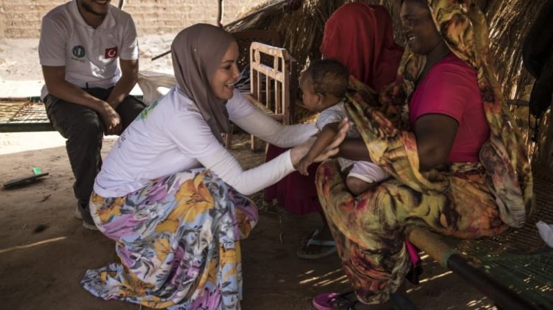 Gamze Özçelik’e Uluslararası İyilik Ödülü! Gamze Özçelik’e Uluslararası İyilik Ödülü!