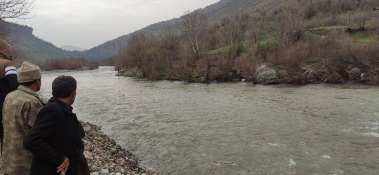 Hakkari’de görev değişimi sırasında dereye düşen askerin için arama çalışmaları başlatıldı