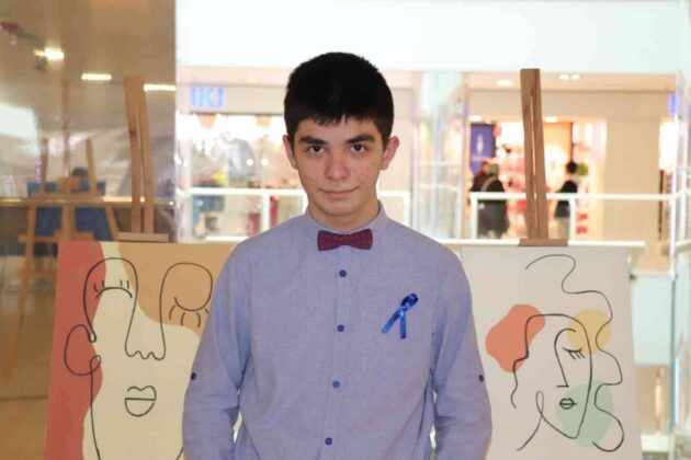 Otistik öğrenciler, açtıkları sergi ile farkındalığa dikkat çekti