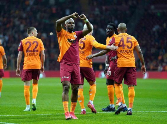Spor Toto Süper Lig: Galatasaray: 2 – Fatih Karagümrük: 0 (İlk yarı)