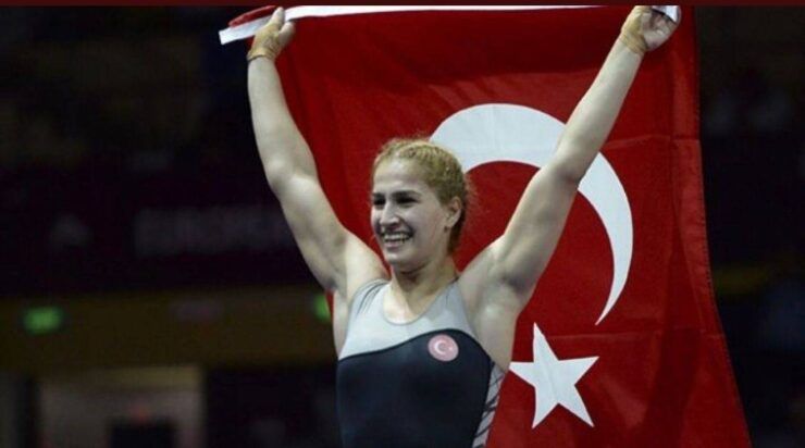 Milli sporcu Buse Tosun, Avrupa ikincisi oldu