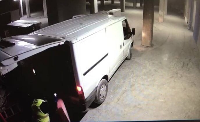 İstanbul’da şantiye soygunu kamerada: İnşaat alanından 200 bin liralık kablo çaldılar