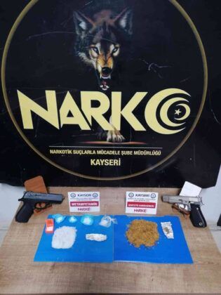 Uyuşturucu taciri baba ve oğlu yakalandı