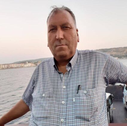 Kula’nın Çarıkballı Mahalle muhtarı hayatını kaybetti