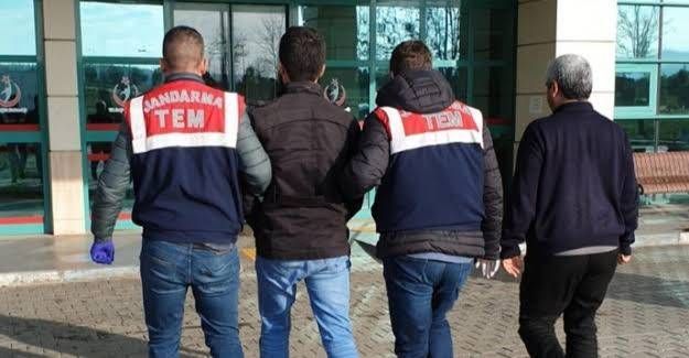 İzmir’de iki terör örgütüne çifte baskın