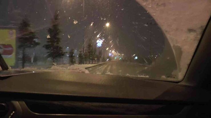 Nisan ayında kar süprizi: Kent beyaza büründü