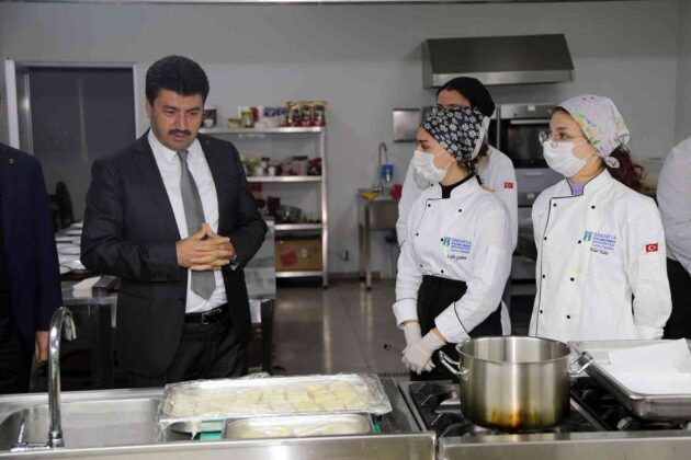 Öğrenciler tecrübelerini iftar yemeğiyle pekiştirdi