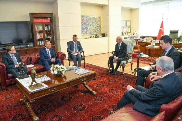 CHP Genel Başkanı Kılıçdaroğlu, ABD Büyükelçisi Flake ile görüştü CHP Genel Başkanı Kılıçdaroğlu, ABD Büyükelçisi Flake ile görüştü