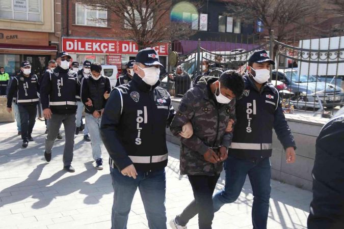 Eskişehir’de silah operasyonu: 11 gözaltı