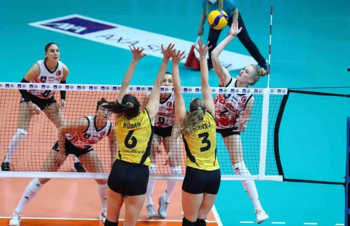 Kupa Voley’de ilk finalist VakıfBank