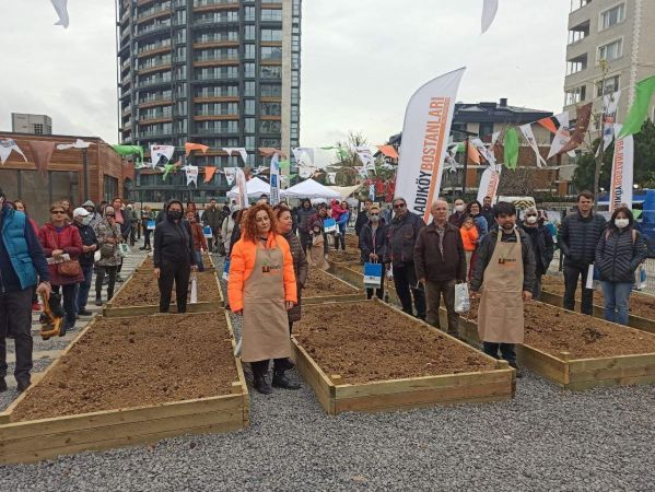 Kadıköy’de Acıbadem Bostanı hizmete açıldı