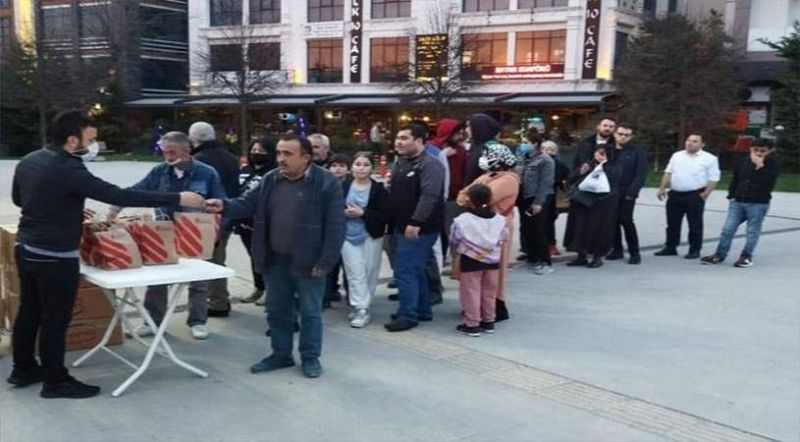 ÜMRANİYE BELEDİYESİ’NİN İFTARİYELİK İKRAMLARI DEVAM EDİYOR